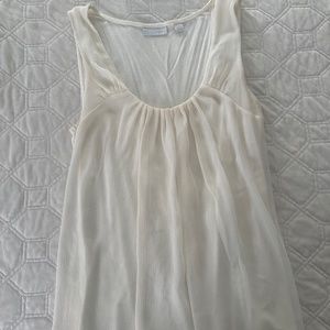 Sleeveless loose fit tank top